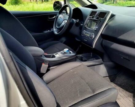 Сірий Ніссан Ліф, об'ємом двигуна 0 л та пробігом 89 тис. км за 8299 $, фото 2 на Automoto.ua