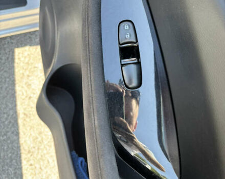 Серый Ниссан Лиф, объемом двигателя 0 л и пробегом 95 тыс. км за 9200 $, фото 10 на Automoto.ua