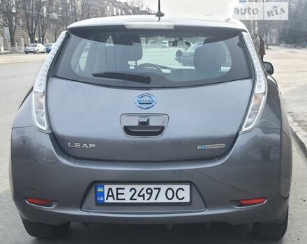 Серый Ниссан Лиф, объемом двигателя 0 л и пробегом 82 тыс. км за 7700 $, фото 4 на Automoto.ua