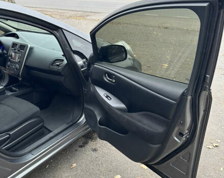 Сірий Ніссан Ліф, об'ємом двигуна 0 л та пробігом 106 тис. км за 8300 $, фото 13 на Automoto.ua