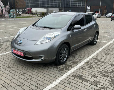 Серый Ниссан Лиф, объемом двигателя 0 л и пробегом 92 тыс. км за 8600 $, фото 15 на Automoto.ua