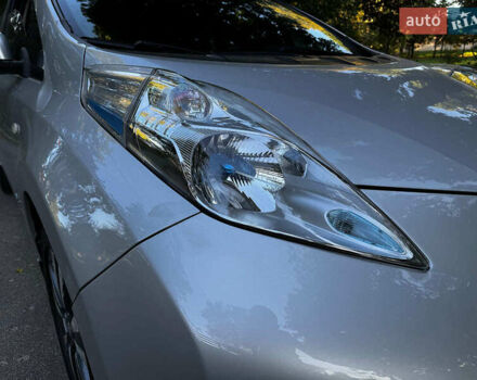 Серый Ниссан Лиф, объемом двигателя 0 л и пробегом 80 тыс. км за 10540 $, фото 2 на Automoto.ua