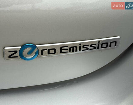 Серый Ниссан Лиф, объемом двигателя 0 л и пробегом 63 тыс. км за 7200 $, фото 52 на Automoto.ua