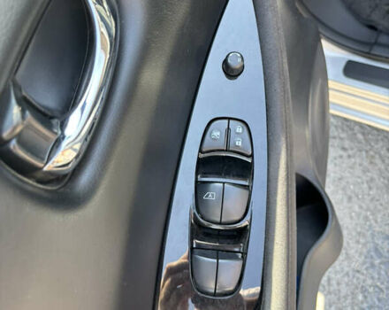 Серый Ниссан Лиф, объемом двигателя 0 л и пробегом 95 тыс. км за 9200 $, фото 14 на Automoto.ua