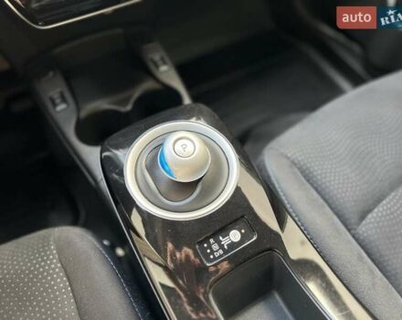 Серый Ниссан Лиф, объемом двигателя 0 л и пробегом 69 тыс. км за 8900 $, фото 31 на Automoto.ua