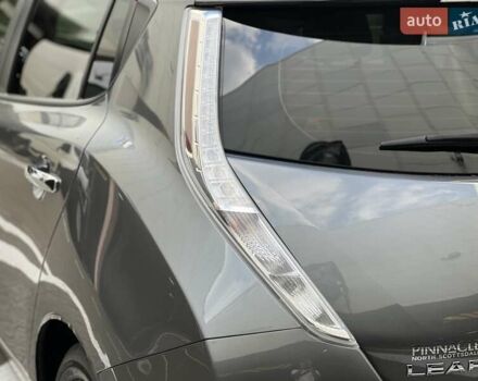Серый Ниссан Лиф, объемом двигателя 0 л и пробегом 69 тыс. км за 8900 $, фото 8 на Automoto.ua