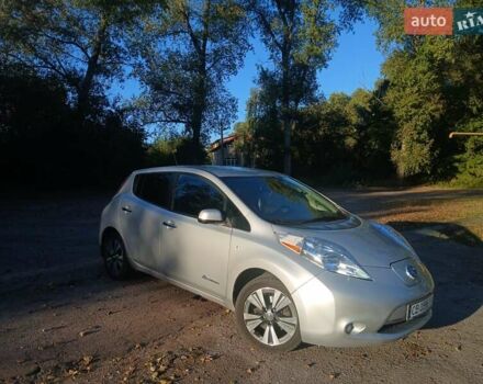 Серый Ниссан Лиф, объемом двигателя 0 л и пробегом 122 тыс. км за 8700 $, фото 3 на Automoto.ua