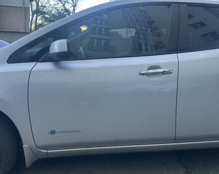 Ниссан Лиф 2016 в Ивано-Франковске на Automoto.ua Серый Ниссан Лиф, объемом двигателя 0 л и пробегом 82 тыс. км за 8199 $, фото 2 на Automoto.ua