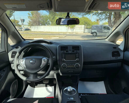 Сірий Ніссан Ліф, об'ємом двигуна 0 л та пробігом 125 тис. км за 7990 $, фото 18 на Automoto.ua
