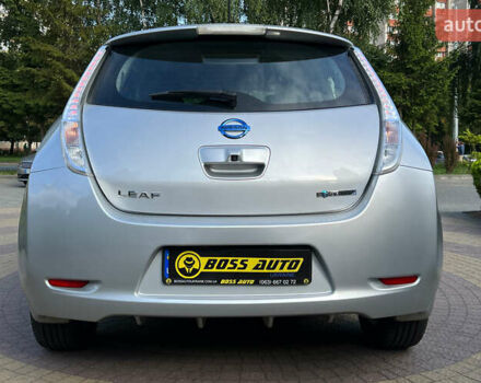 Серый Ниссан Лиф, объемом двигателя 0 л и пробегом 100 тыс. км за 8300 $, фото 5 на Automoto.ua