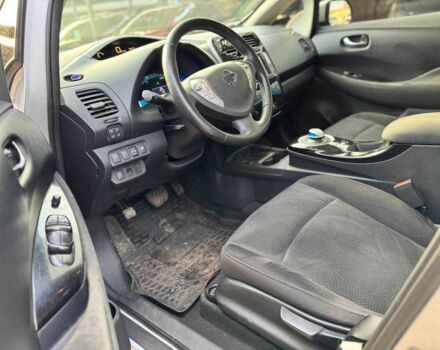 Сірий Ніссан Ліф, об'ємом двигуна 0 л та пробігом 94 тис. км за 7300 $, фото 10 на Automoto.ua