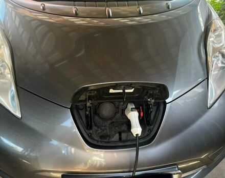 Серый Ниссан Лиф, объемом двигателя 0 л и пробегом 117 тыс. км за 7000 $, фото 8 на Automoto.ua