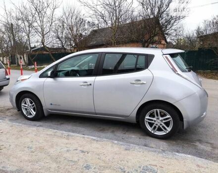 Серый Ниссан Лиф, объемом двигателя 0 л и пробегом 61 тыс. км за 8000 $, фото 3 на Automoto.ua