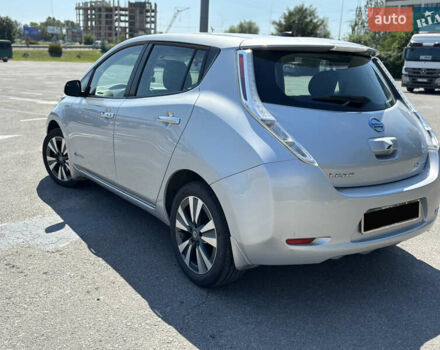 Серый Ниссан Лиф, объемом двигателя 0 л и пробегом 95 тыс. км за 9200 $, фото 3 на Automoto.ua