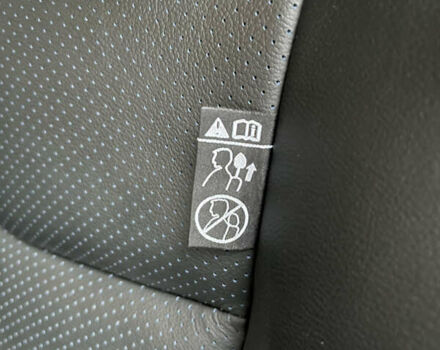 Серый Ниссан Лиф, объемом двигателя 0 л и пробегом 92 тыс. км за 8600 $, фото 70 на Automoto.ua