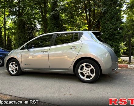 Серый Ниссан Лиф, объемом двигателя 0 л и пробегом 131 тыс. км за 9600 $, фото 2 на Automoto.ua