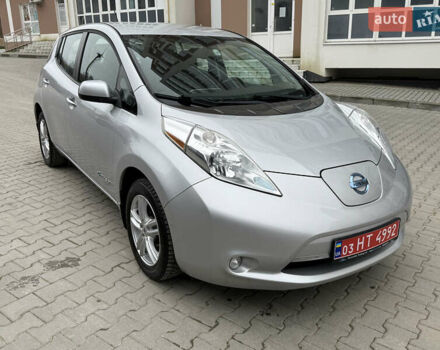 Серый Ниссан Лиф, объемом двигателя 0 л и пробегом 63 тыс. км за 7200 $, фото 2 на Automoto.ua