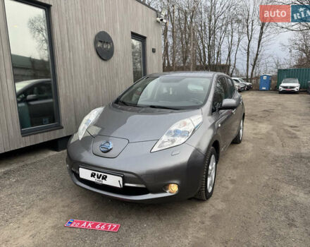 Серый Ниссан Лиф, объемом двигателя 0 л и пробегом 175 тыс. км за 7000 $, фото 2 на Automoto.ua