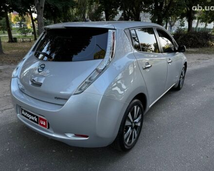 Серый Ниссан Лиф, объемом двигателя 0 л и пробегом 80 тыс. км за 10540 $, фото 6 на Automoto.ua