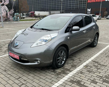 Серый Ниссан Лиф, объемом двигателя 0 л и пробегом 92 тыс. км за 8600 $, фото 11 на Automoto.ua