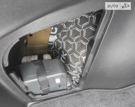 Серый Ниссан Лиф, объемом двигателя 0 л и пробегом 61 тыс. км за 8000 $, фото 13 на Automoto.ua