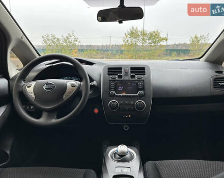 Сірий Ніссан Ліф, об'ємом двигуна 0 л та пробігом 106 тис. км за 8300 $, фото 4 на Automoto.ua