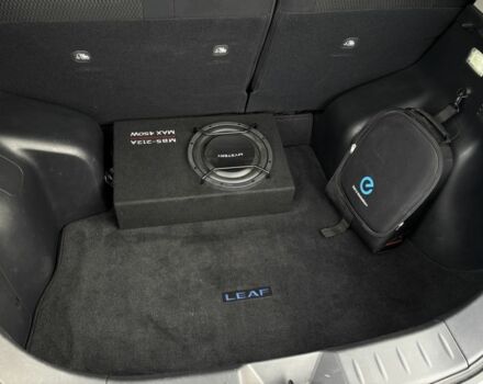 Серый Ниссан Лиф, объемом двигателя 0 л и пробегом 65 тыс. км за 9000 $, фото 6 на Automoto.ua