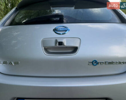 Сірий Ніссан Ліф, об'ємом двигуна 0 л та пробігом 142 тис. км за 6600 $, фото 12 на Automoto.ua