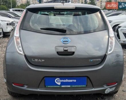 Серый Ниссан Лиф, объемом двигателя 0 л и пробегом 75 тыс. км за 8900 $, фото 5 на Automoto.ua