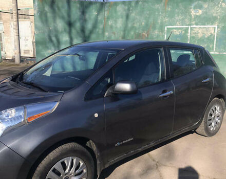 Сірий Ніссан Ліф, об'ємом двигуна 0 л та пробігом 125 тис. км за 7500 $, фото 3 на Automoto.ua