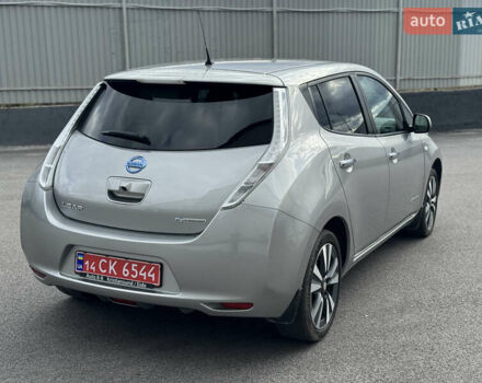 Сірий Ніссан Ліф, об'ємом двигуна 0 л та пробігом 100 тис. км за 8000 $, фото 5 на Automoto.ua