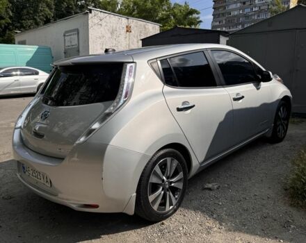 Серый Ниссан Лиф, объемом двигателя 0 л и пробегом 125 тыс. км за 8000 $, фото 2 на Automoto.ua