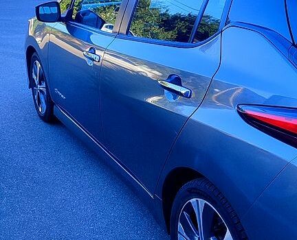 Серый Ниссан Лиф, объемом двигателя 0 л и пробегом 65 тыс. км за 12999 $, фото 2 на Automoto.ua