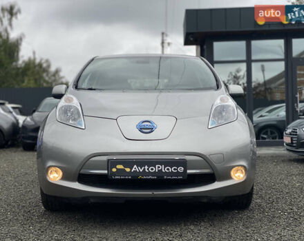 Серый Ниссан Лиф, объемом двигателя 0 л и пробегом 106 тыс. км за 8500 $, фото 26 на Automoto.ua