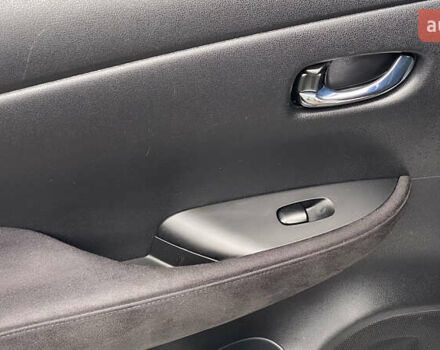 Серый Ниссан Лиф, объемом двигателя 0 л и пробегом 106 тыс. км за 8500 $, фото 59 на Automoto.ua