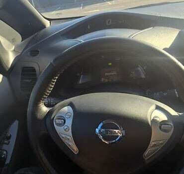 Серый Ниссан Лиф, объемом двигателя 0 л и пробегом 108 тыс. км за 8700 $, фото 10 на Automoto.ua