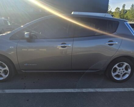 Серый Ниссан Лиф, объемом двигателя 0 л и пробегом 108 тыс. км за 8300 $, фото 1 на Automoto.ua