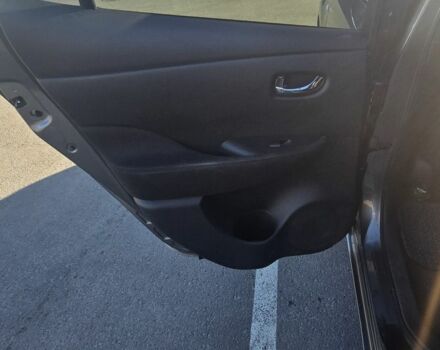 Серый Ниссан Лиф, объемом двигателя 0 л и пробегом 108 тыс. км за 8300 $, фото 4 на Automoto.ua