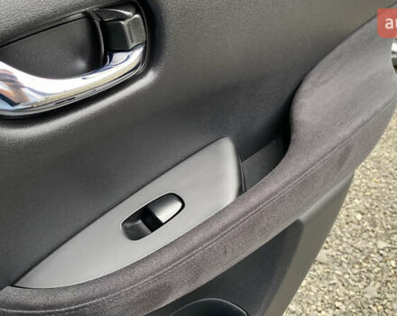 Серый Ниссан Лиф, объемом двигателя 0 л и пробегом 106 тыс. км за 8500 $, фото 56 на Automoto.ua