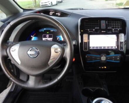 Серый Ниссан Лиф, объемом двигателя 0 л и пробегом 56 тыс. км за 7000 $, фото 9 на Automoto.ua