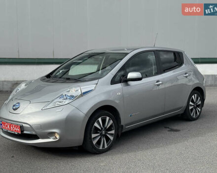 Сірий Ніссан Ліф, об'ємом двигуна 0 л та пробігом 100 тис. км за 8000 $, фото 1 на Automoto.ua