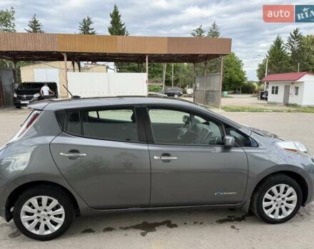 Серый Ниссан Лиф, объемом двигателя 0 л и пробегом 96 тыс. км за 9000 $, фото 6 на Automoto.ua