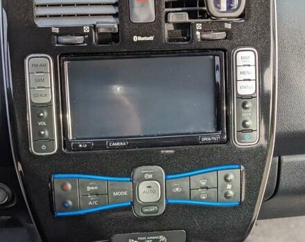 Сірий Ніссан Ліф, об'ємом двигуна 0 л та пробігом 86 тис. км за 8500 $, фото 17 на Automoto.ua