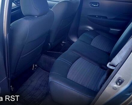 Серый Ниссан Лиф, объемом двигателя 0 л и пробегом 65 тыс. км за 12999 $, фото 7 на Automoto.ua