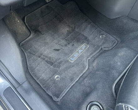 Серый Ниссан Лиф, объемом двигателя 0 л и пробегом 105 тыс. км за 8500 $, фото 15 на Automoto.ua