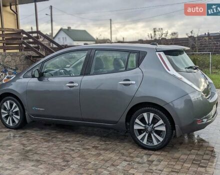 Сірий Ніссан Ліф, об'ємом двигуна 0 л та пробігом 86 тис. км за 8500 $, фото 4 на Automoto.ua