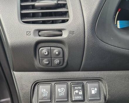 Сірий Ніссан Ліф, об'ємом двигуна 0 л та пробігом 65 тис. км за 8750 $, фото 11 на Automoto.ua