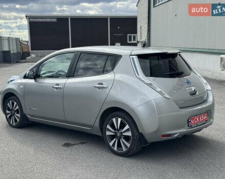 Сірий Ніссан Ліф, об'ємом двигуна 0 л та пробігом 100 тис. км за 8000 $, фото 2 на Automoto.ua