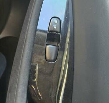 Серый Ниссан Лиф, объемом двигателя 0 л и пробегом 108 тыс. км за 8700 $, фото 17 на Automoto.ua