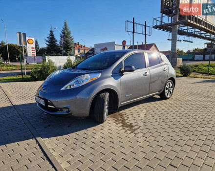 Серый Ниссан Лиф, объемом двигателя 0 л и пробегом 88 тыс. км за 12500 $, фото 7 на Automoto.ua